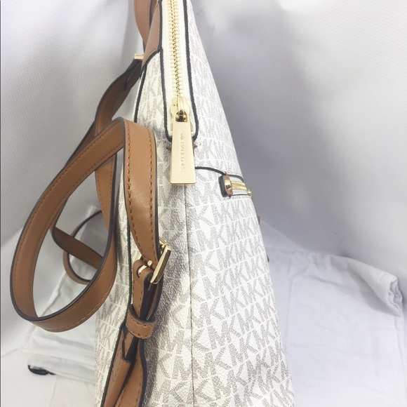 Michael Kors Rhea Zip MD Slim Sig Backpack. - Picture 6 of 11